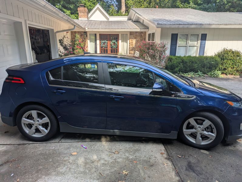 2013 Chevrolet Volt Sedan 4D - Image 7
