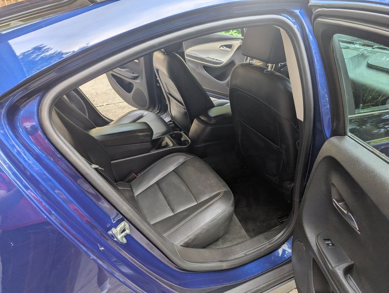 2013 Chevrolet Volt Sedan 4D - Image 12