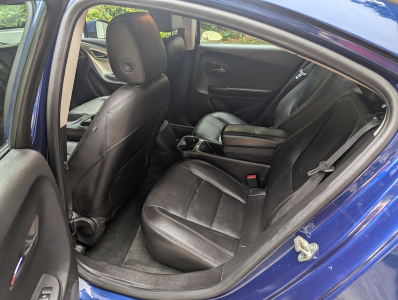 2013 Chevrolet Volt Sedan 4D - Image 13