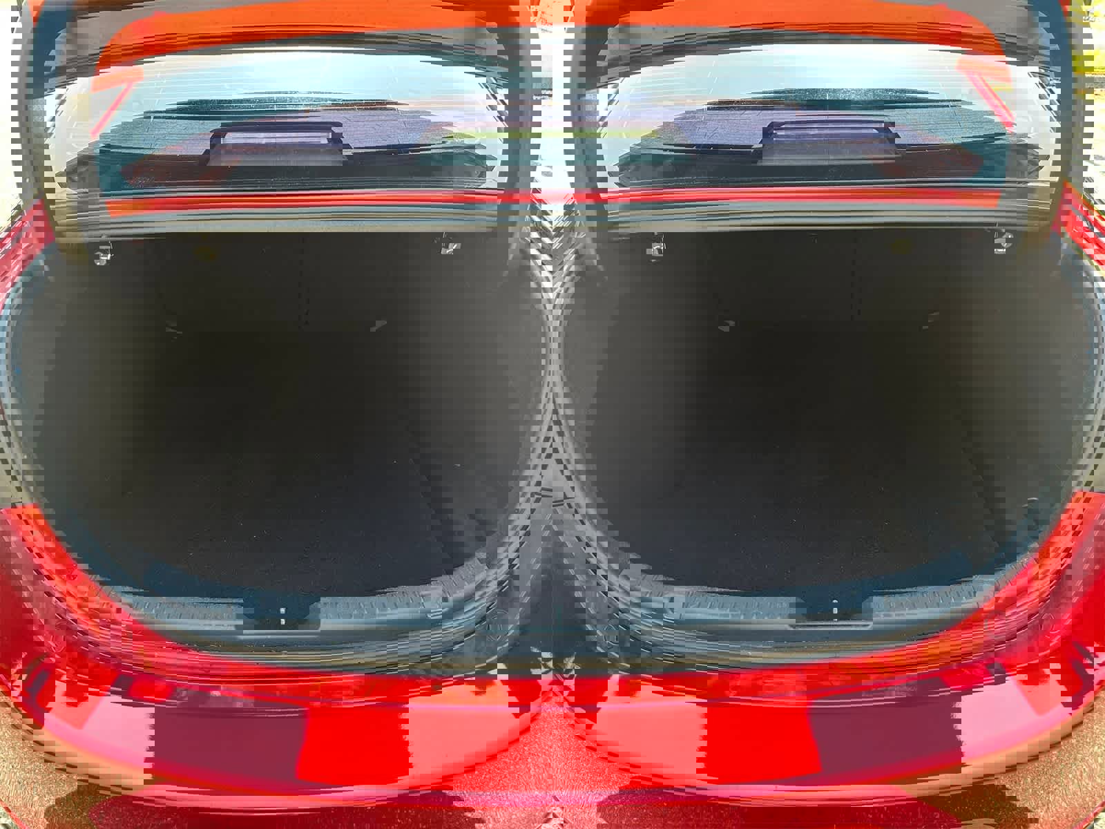 2020 MAZDA3 Sedan - Image 28