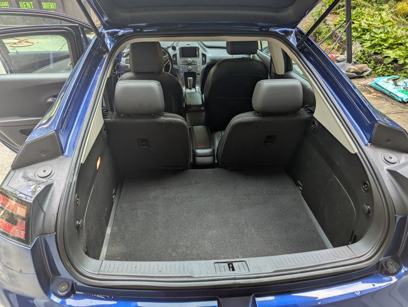 2013 Chevrolet Volt Sedan 4D - Image 14