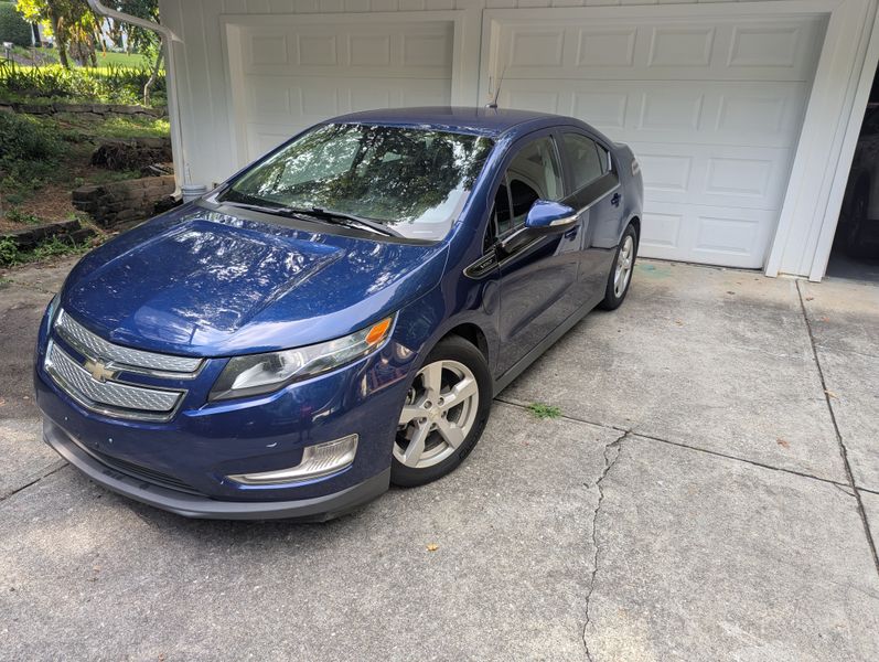 2013 Chevrolet Volt Sedan 4D - Image 2