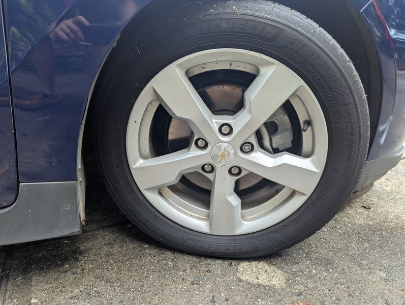 2013 Chevrolet Volt Sedan 4D - Image 15