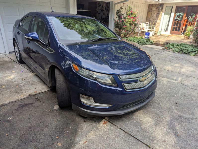 2013 Chevrolet Volt Sedan 4D - Image 6