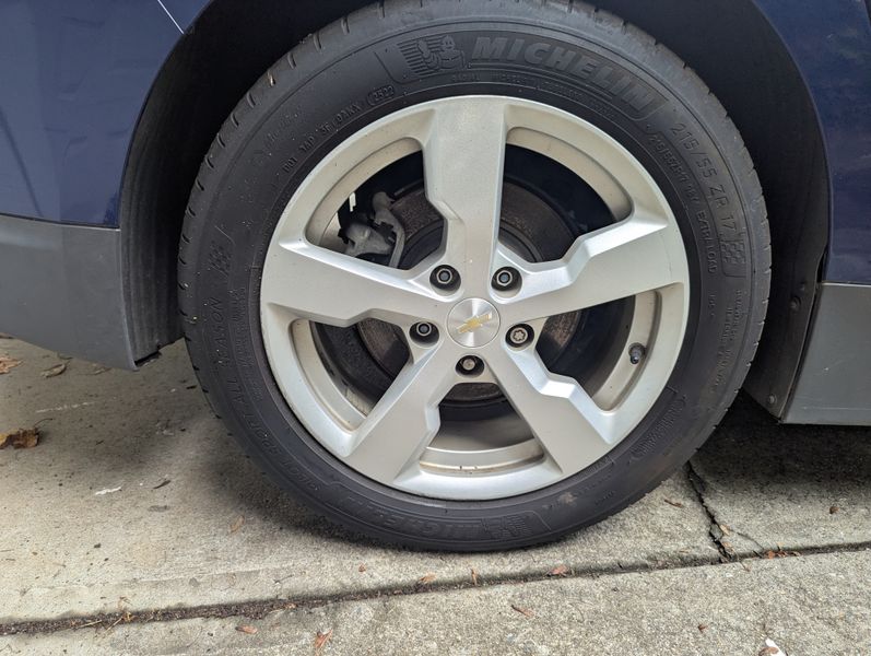 2013 Chevrolet Volt Sedan 4D - Image 16